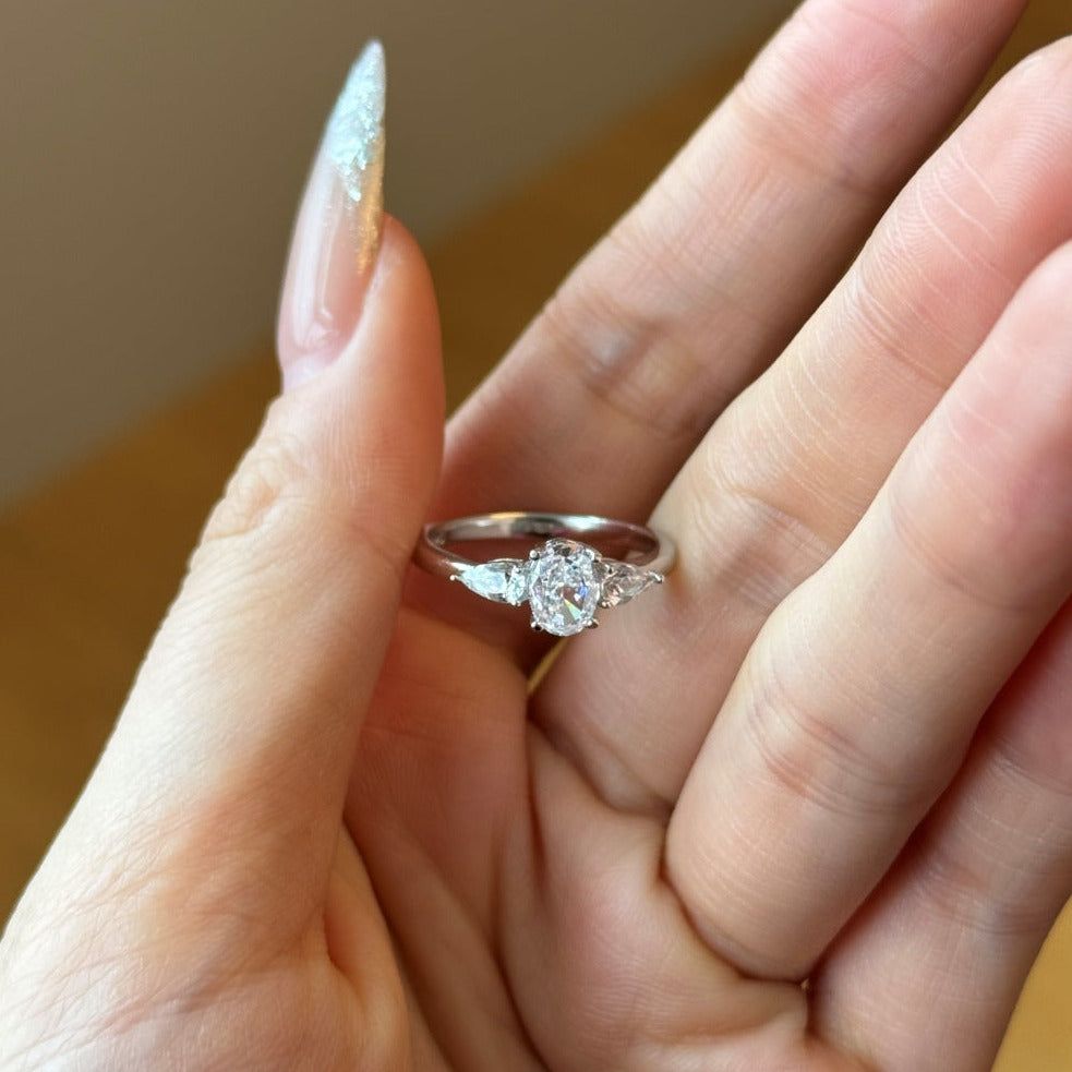 Anillo Solitario Elegante - Plata 925