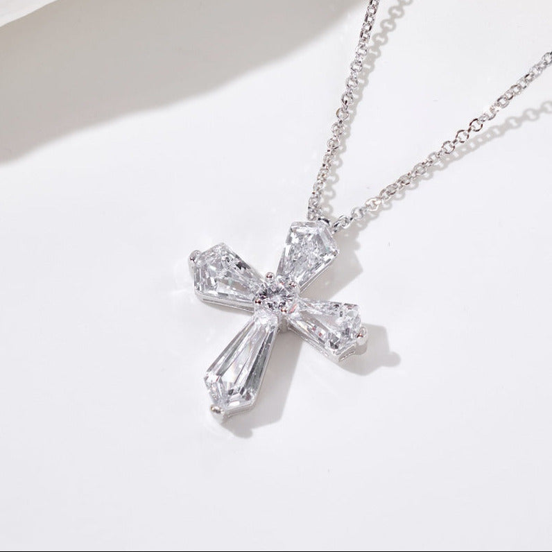 Collar Cruz Circonitas